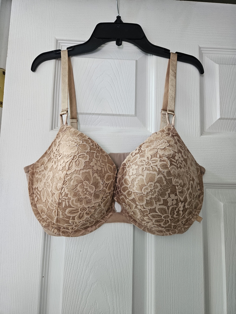 Victoria's Secret Lace Push-up Bra 38DD